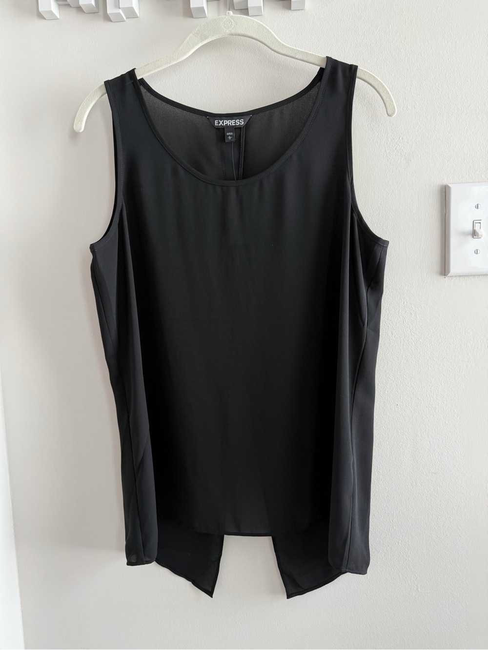 NWT Express Split Back Tank | Black | L